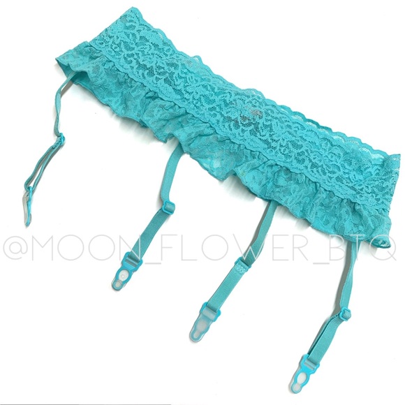 Victoria Secret Dream Angels Turquoise Lace Ruffle Garter Belt - Picture 5 of 8